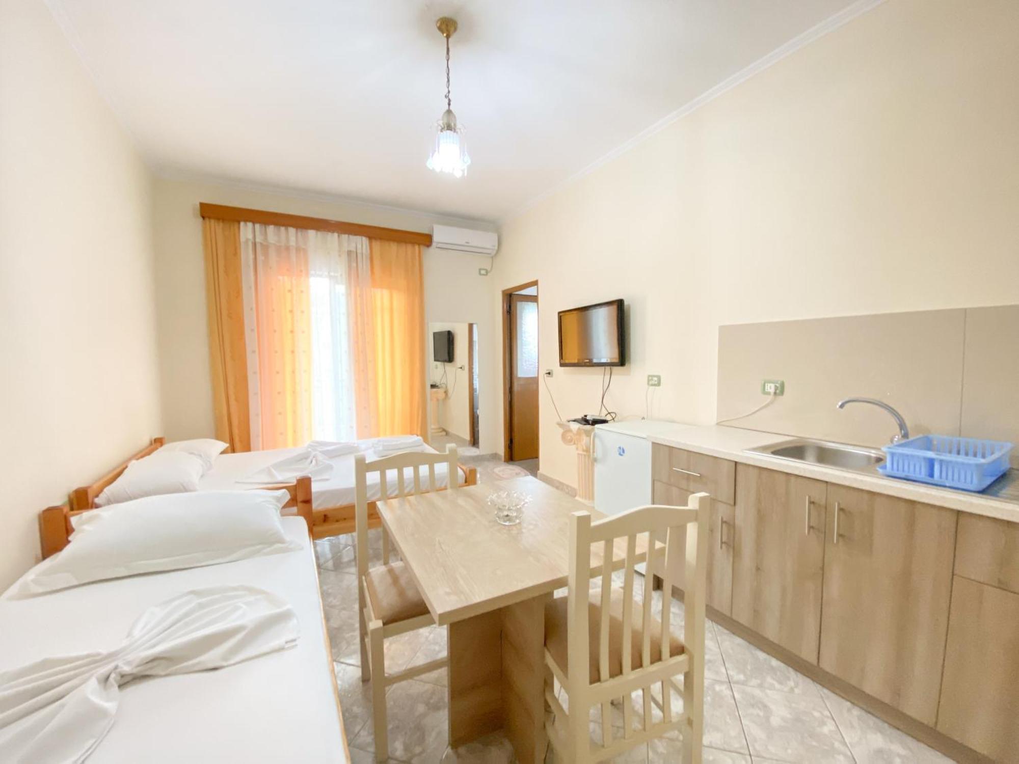 Summerland Saranda 外观 照片